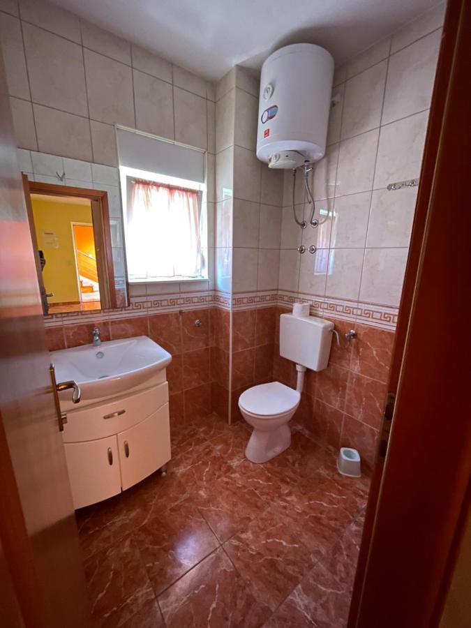 Отель Apartman Jukic Марина Экстерьер фото