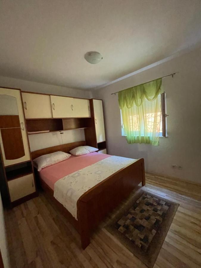 Отель Apartman Jukic Марина Экстерьер фото
