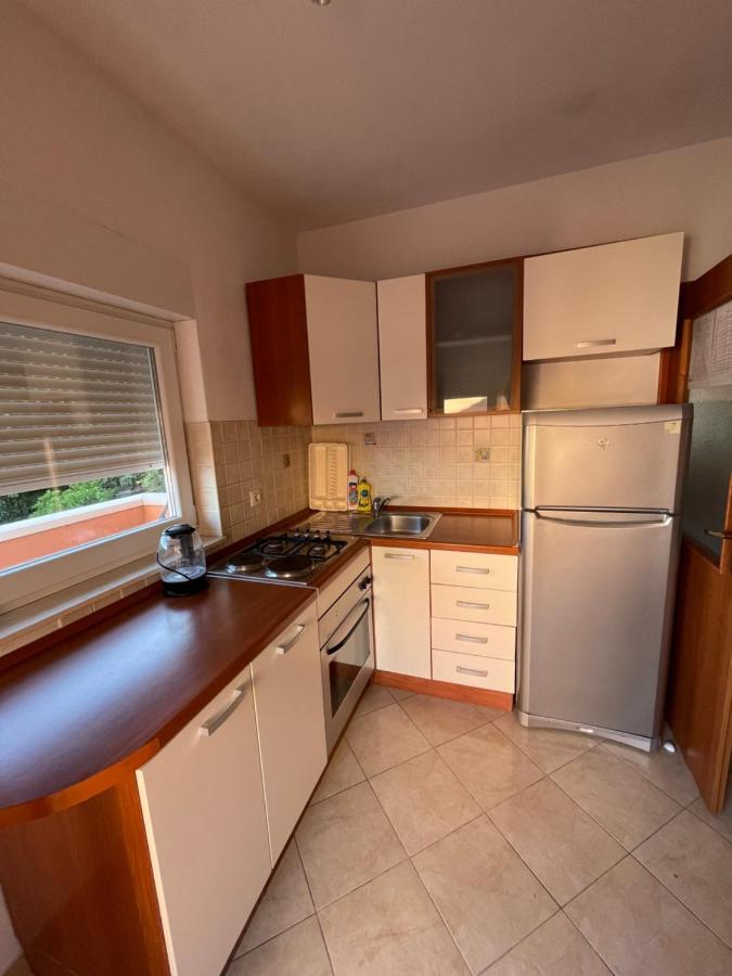 Отель Apartman Jukic Марина Экстерьер фото