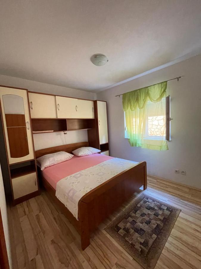 Отель Apartman Jukic Марина Экстерьер фото