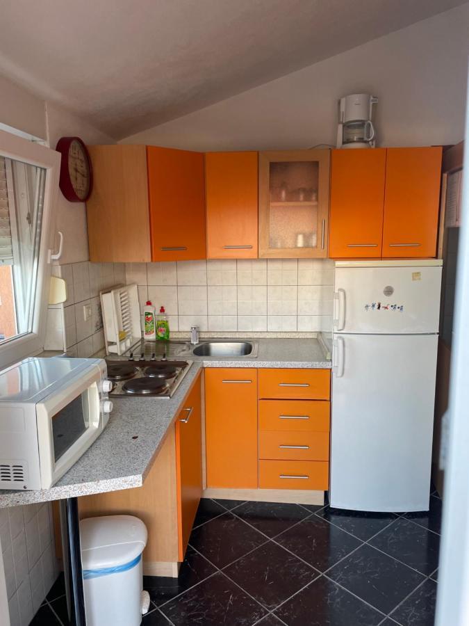 Отель Apartman Jukic Марина Экстерьер фото
