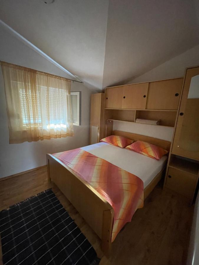 Отель Apartman Jukic Марина Экстерьер фото